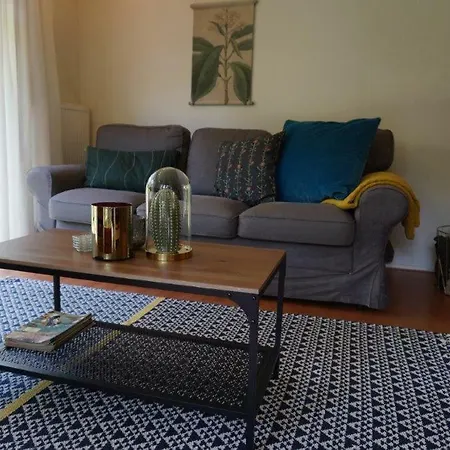 Vakantiehuis Op Bospark بيت للعطل